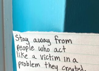 Cutting Ties With Family: Know When to Remove Toxic Negativity